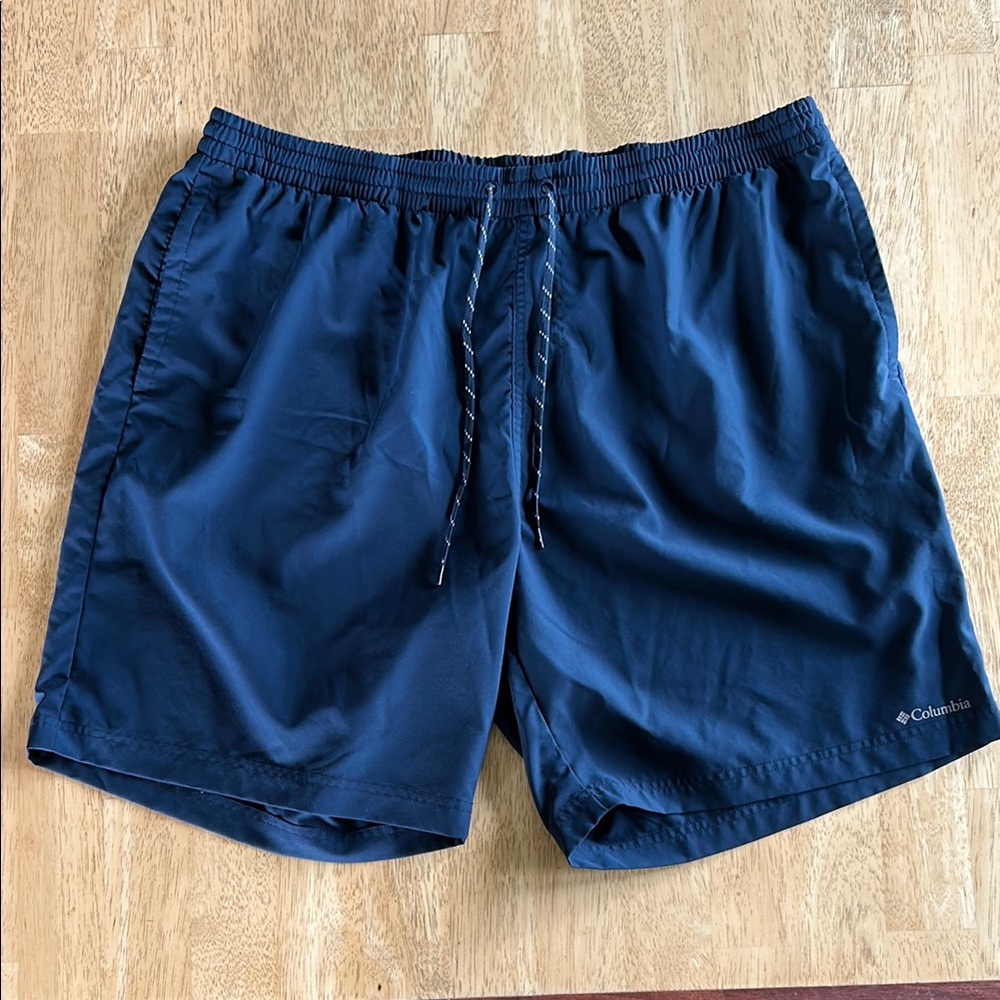 Columbia hybrid shorts